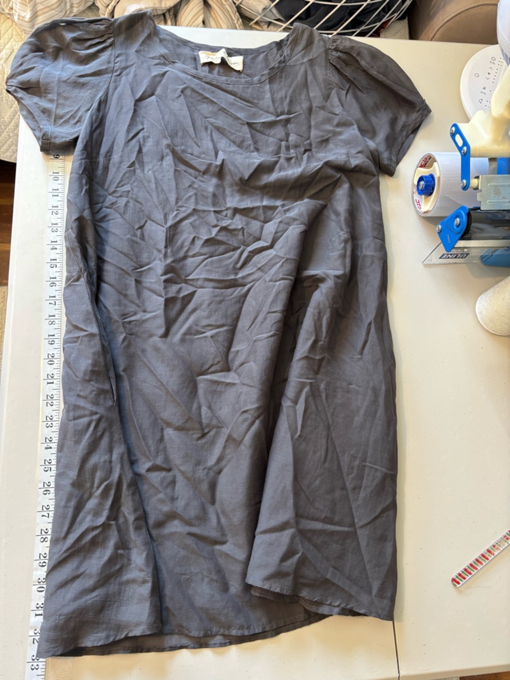 Graham & Spencer Shift Dress Size Medium Minimalist Elevated Basic Puff Sleeve - Picture 7 of 7